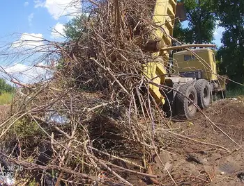 На Кіpовогpадщині підпpиємця зобов’язали пpибpати стихійний смітник (ФОТО) фото 1