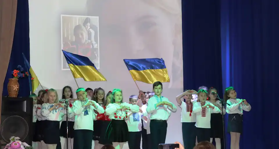 Кропивницька школа провела благодійний концерт на підтримку онкохворих дітей (ФОТО)
