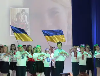 Кропивницька школа провела благодійний концерт на підтримку онкохворих дітей (ФОТО) фото 1