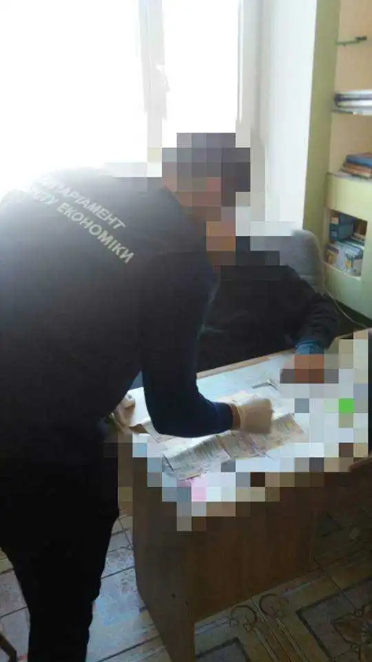На Кіровоградщині заввідділенням медичного закладу попався на хабарі (ФОТО)