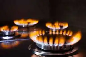 У Нафтогазі розповіли, чому газ горить жовтим та довго гріє воду