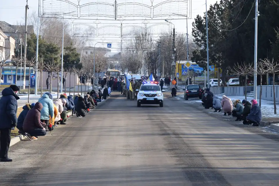 попрощалися з військовим