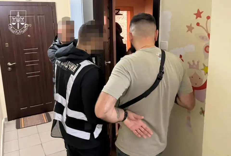 Викрили 27 чоловіків з фальшивими меддовідками: обшуки пройшли й на Кіровоградщині