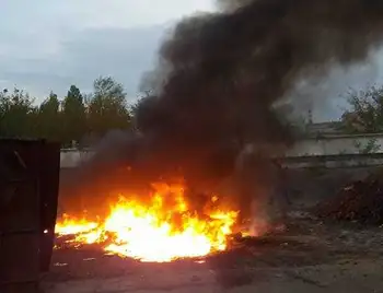 У Кропивницькому спалювали небезпечні відходи, дим потягнуло на житлові масиви (ФОТО) фото 1