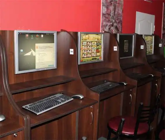 У Кропивницькому «відпрацювали» три гральних заклади, вилучено 80 комп'ютерів та десятки тисяч гривень (ФOТO) фото 4