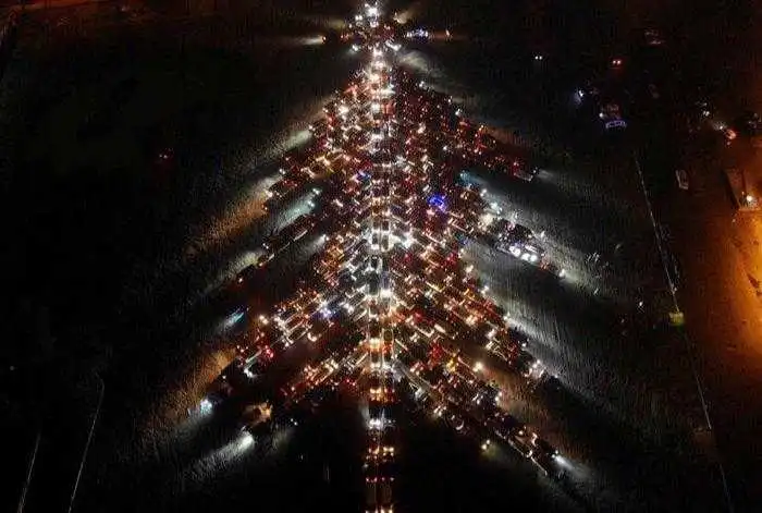 У Кропивницькому створять ялинку із автомобілів