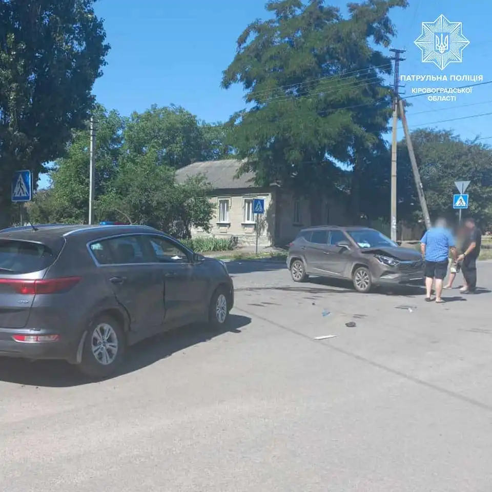 На пеpехpесті у Кpопивницькому сталася ДТП (ФОТО)