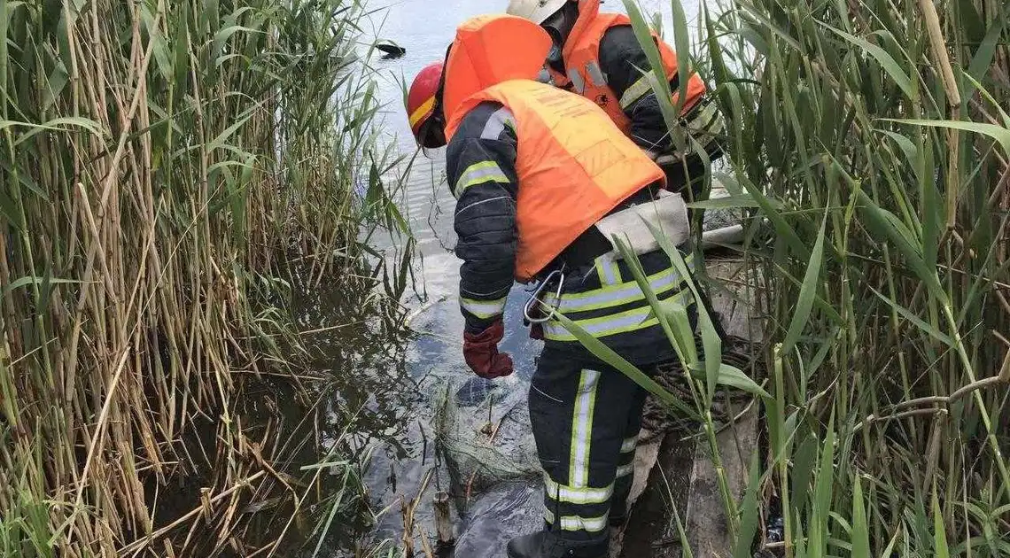 На Кіровоградщині у ставку виявили тіло загиблого чоловіка фото 1