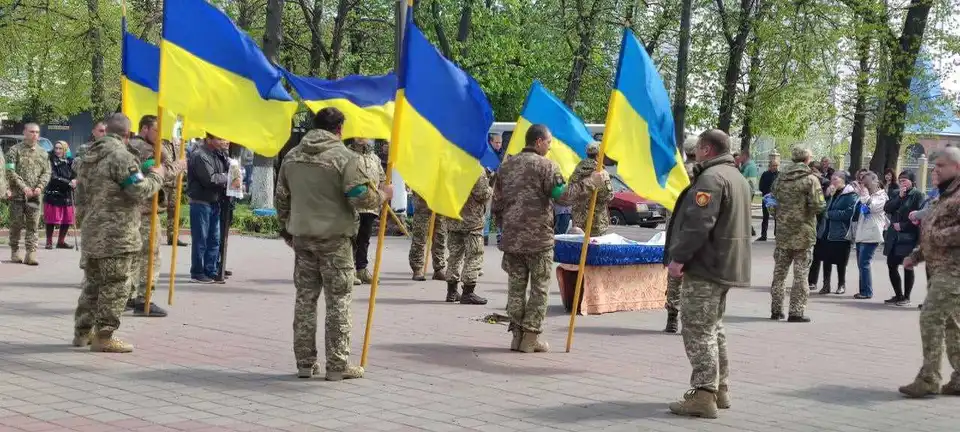 В громаді на Кіровоградщині попрощалися із загиблим захисником України (ФОТО)