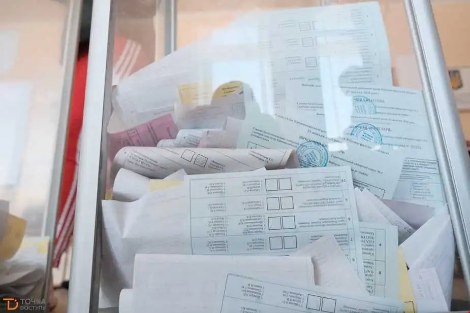 На виборчій дільниці Кіровоградщини виявили нестачу 10 бюлетенів