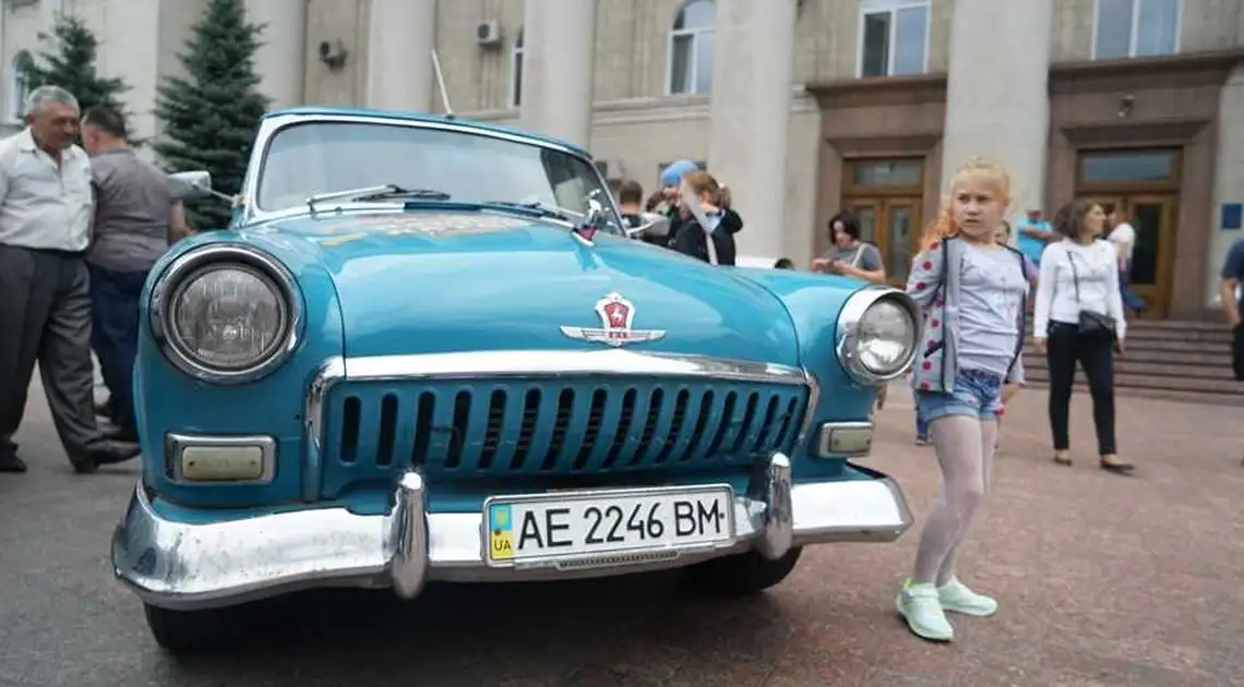 У Кропивницькому відбудеться виставка ретроавтомобілів та міські перегони фото 1