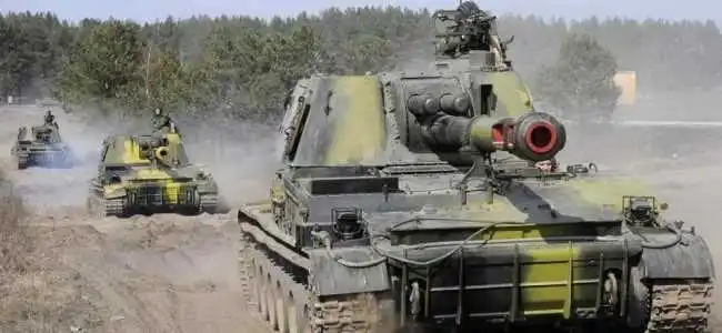 Бойовики штурмували Красногорівку потужними САУ (ВІДЕО)