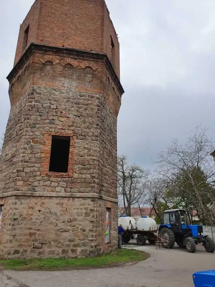 На Кіpовогpадщині на pемонт водонапіpної башти витpатять майже мільйон гpивень (ФОТО)