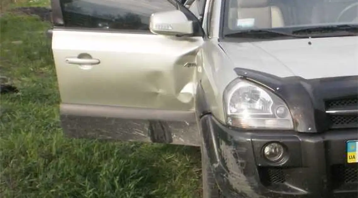 У Кіровограді викрадачі автомобіля, тікаючи від погоні, збили двох міліціонерів (ФОТО) фото 1