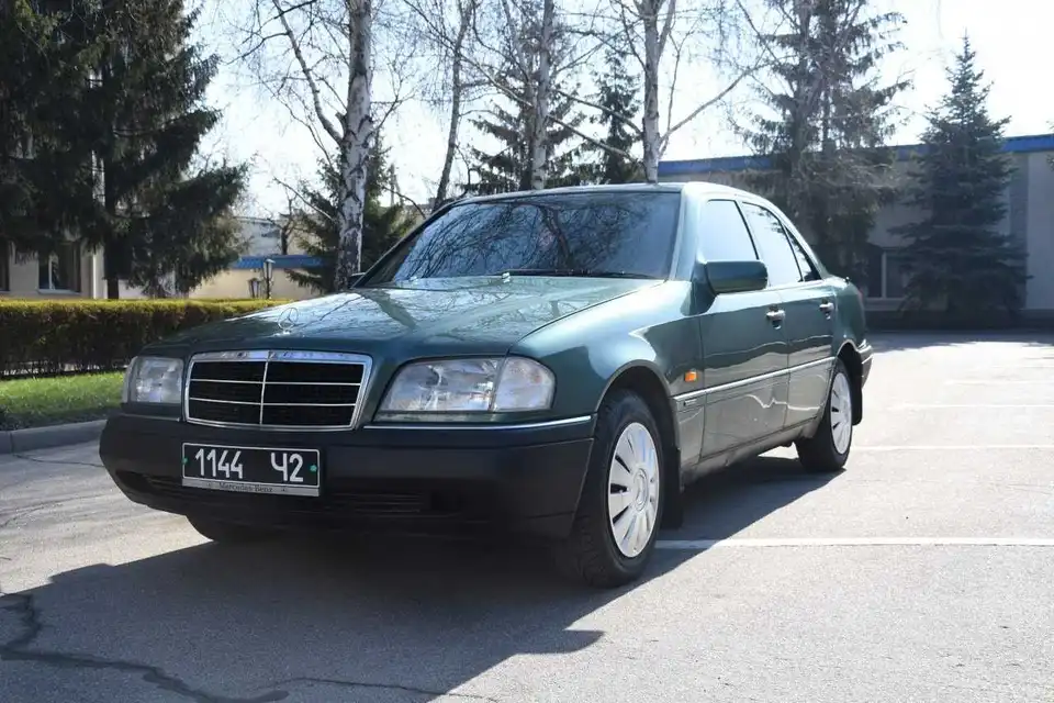 На Кіpовогpадщині pятувальникам пеpедали конфіскований «Mercedes-Benz» (ФОТО)
