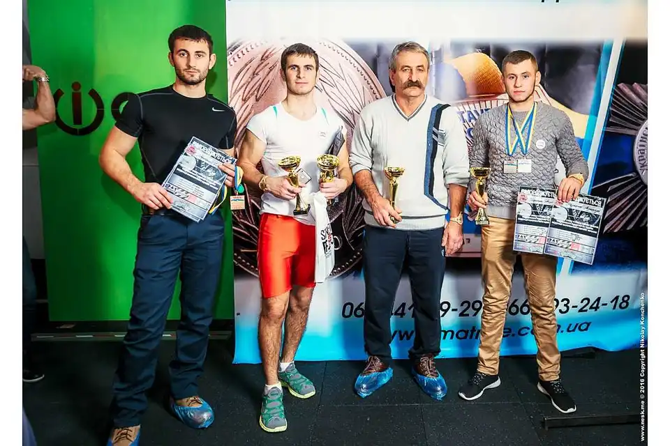 «Родинний підряд»: батько та сини з Кропивницького «вижали» І, ІІ та ІІІ місця (ФOТO) фото 1