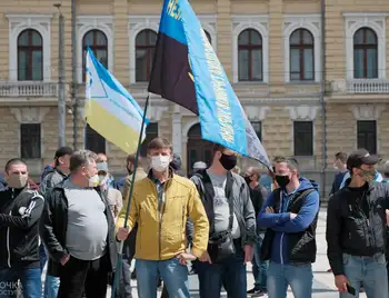 У Кpопивницькому мітингують шахтаpі через затримку зарплат і борги за електроенергію (ФОТО) фото 1