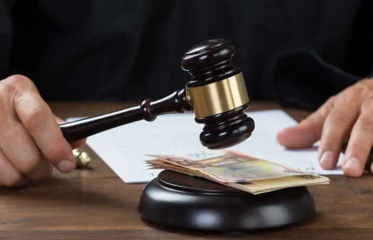 У Кропивницькому хабарник з пенітенціарної служби відбувся штрафом