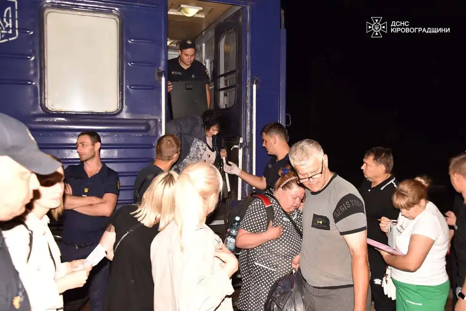 евакуаційний потяг із Донеччини прибув на Кіровоградщину
