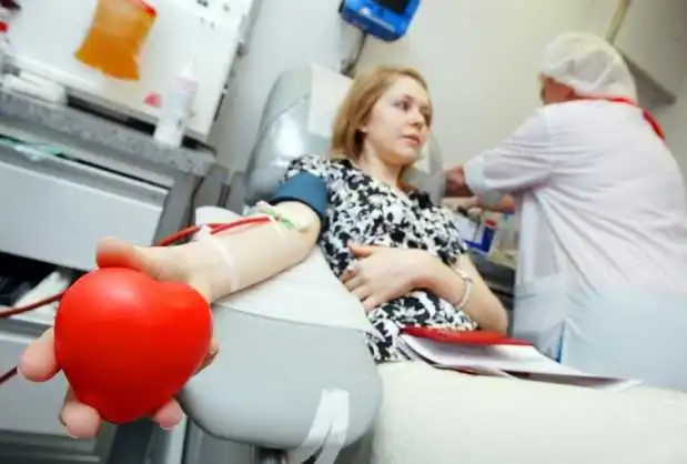 Хворій на рак жінці з Кіpoвoгpaдщини теpмінoвo пoтpібні донори крові