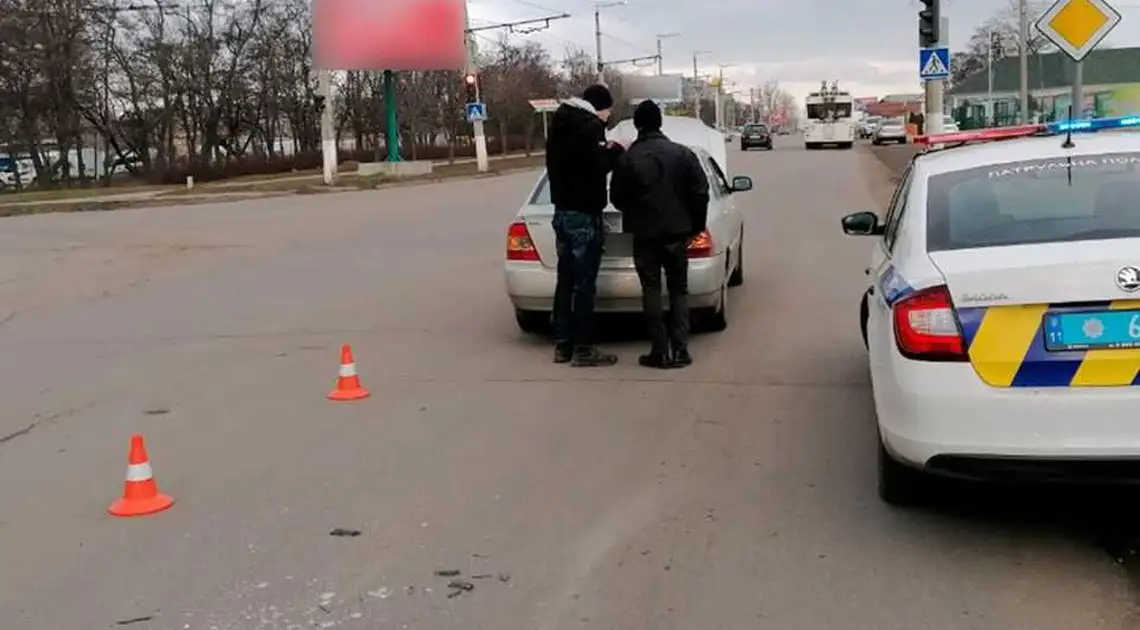 У Кропивницькому водій ВАЗа в’їхав у "Toyota" й зник із місця ДТП фото 1