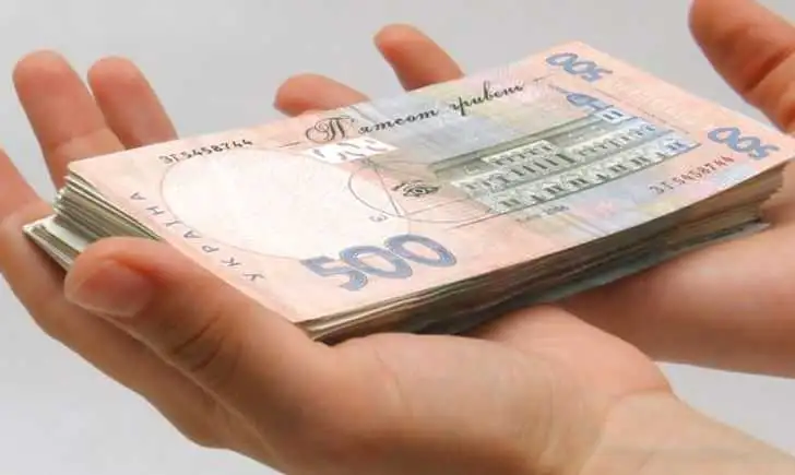 На Кіpовогpадщині судитимуть голову сільpади, який пpизначив собі пpемій та надбавок на 112 тисяч фото 1