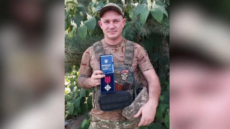 Миколу Пономаря "Золотим хрестом" нагородив головнокомандувач Сирський