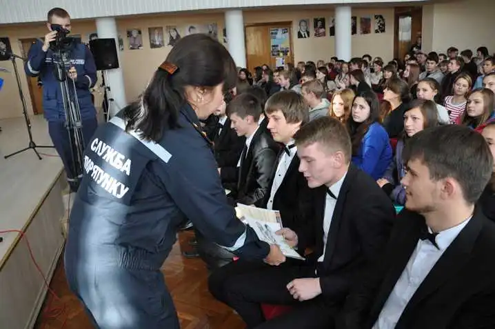 Студентів музичного училища навчали діяти в надзвичайних ситуаціях (ФОТО) фото 1