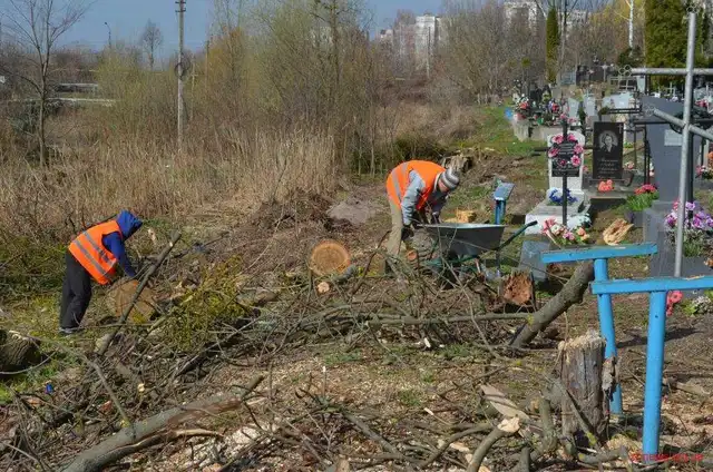 На Кіровоградщині найперше візьмуться за цвинтарі та прилеглі території