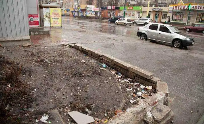 У Кіровограді „розквітли” пакети та „зійшли” бульбулятори (ФОТОРЕПОРТАЖ)