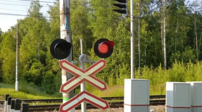 перекриють залізничний переїзд