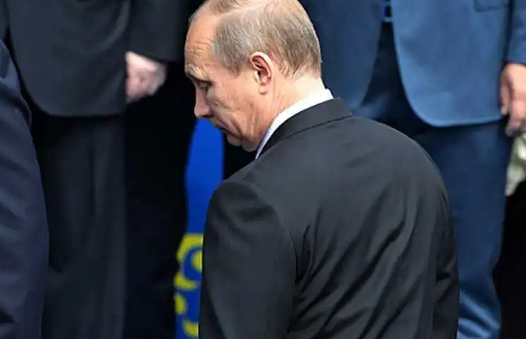 Політолог назвала єдиний спосіб позбавитись від Путіна
