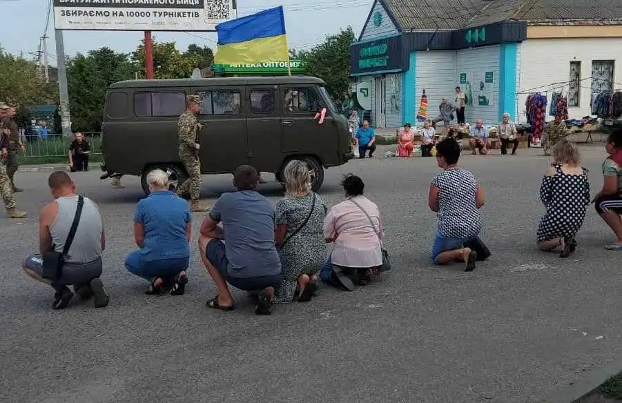 У громаді на Кіровоградщині попрощалися з Героєм-захисником (ФОТО)