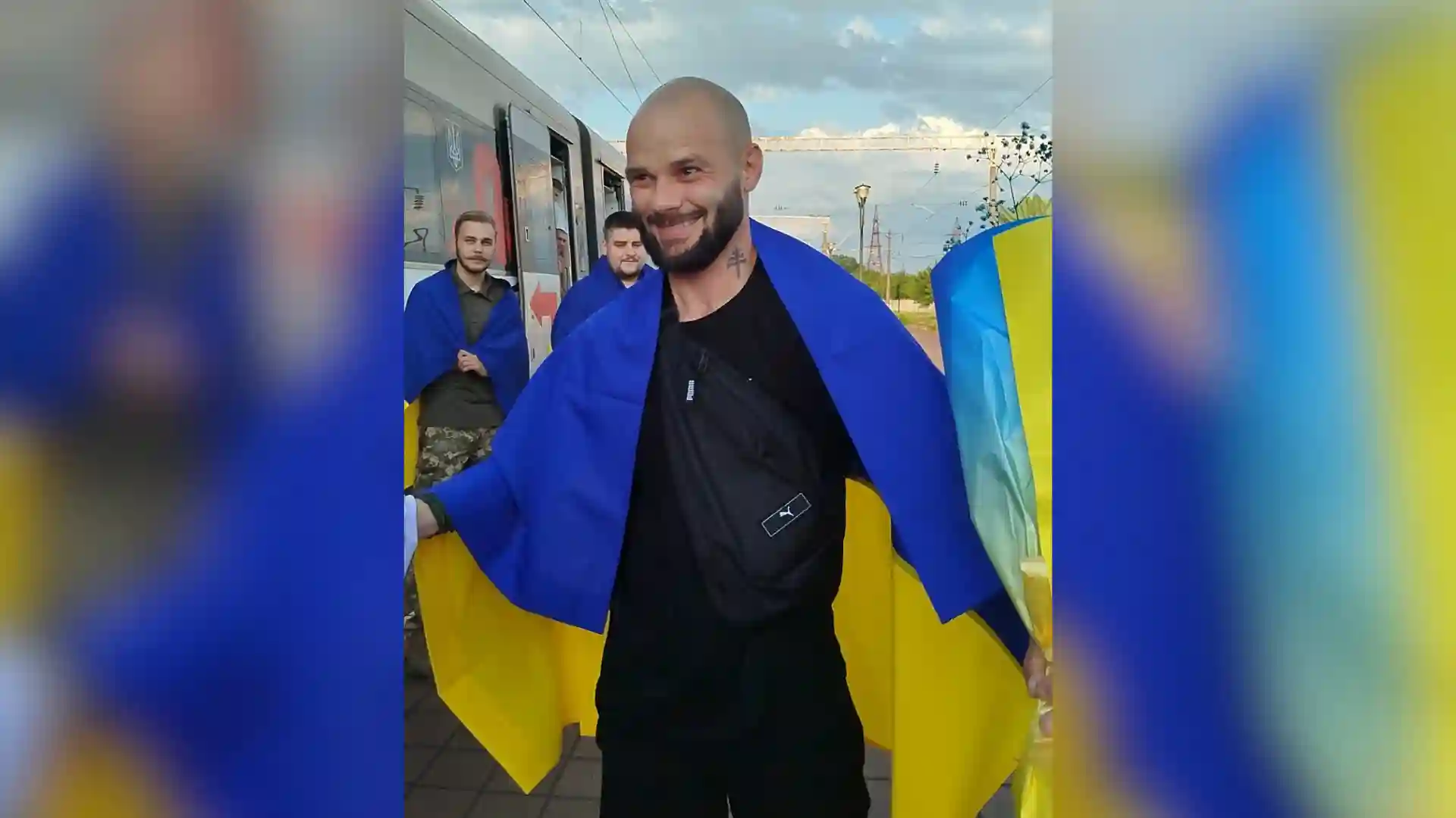 Зустріли звільненого з полону військового