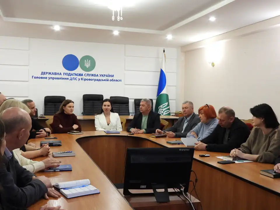 Олег Мартинюк, податкова служба