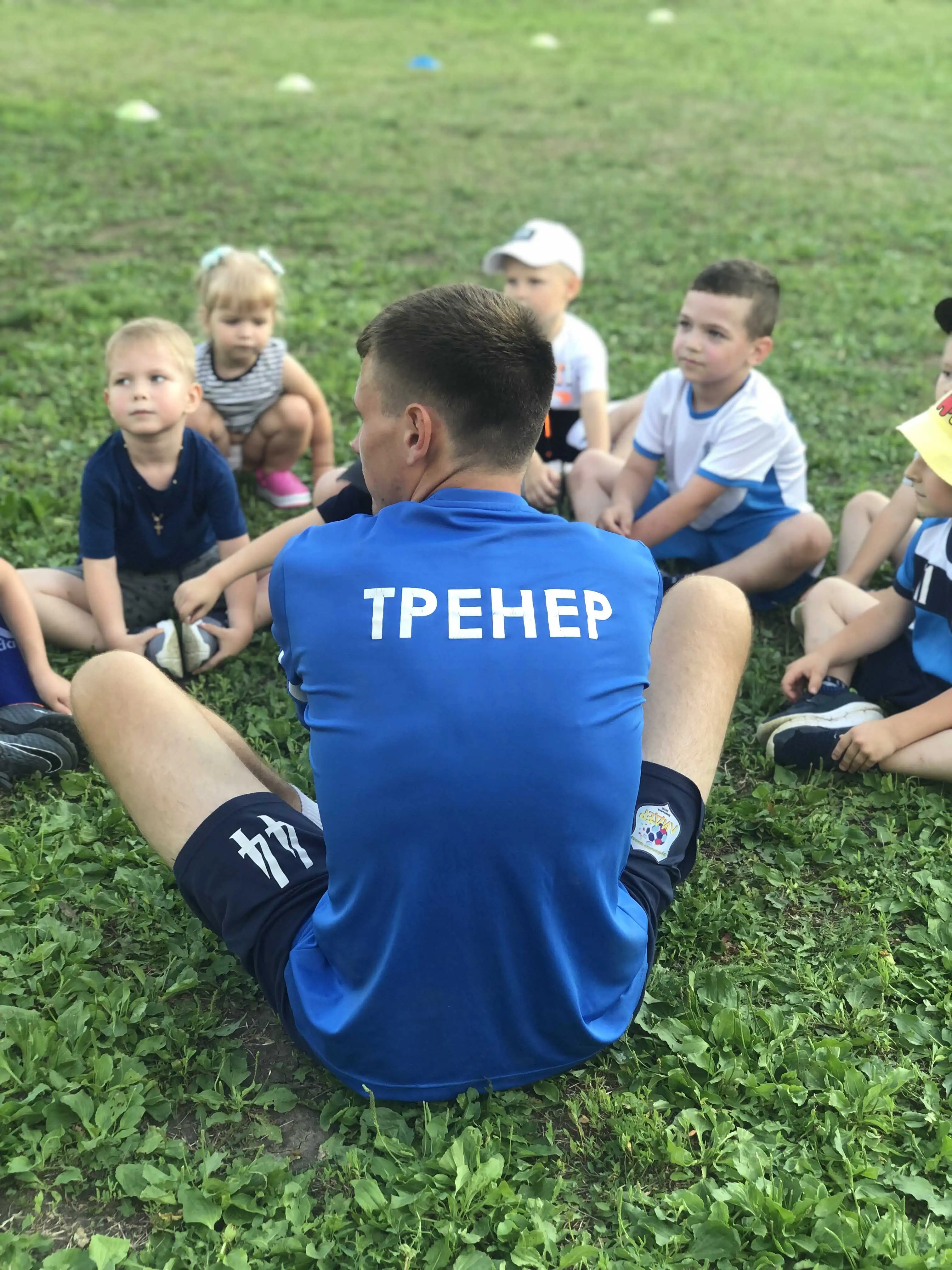 Долучитися може кожен: дитяча футбольна школа з Миколаєва переїхала в Кропивницький (ФОТО) фото 11