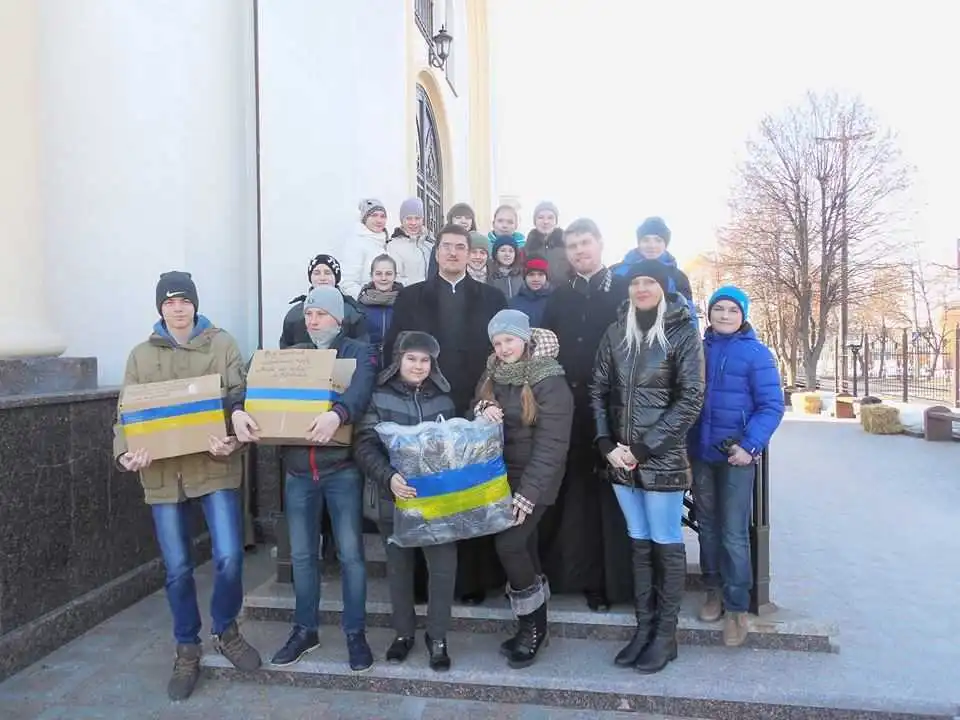 Церква допомагає військовим