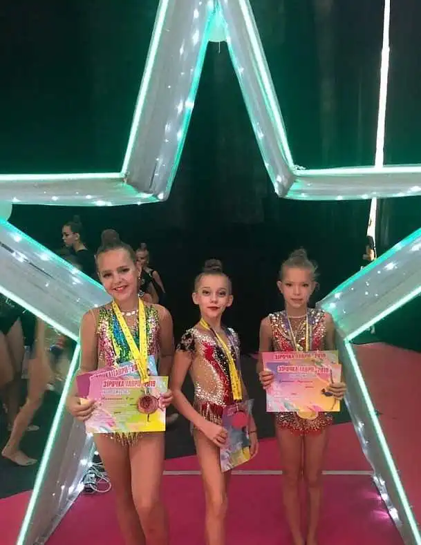 Юні кропивницькі гімнастки здобули низку призових місць на Міжнародному турнірі (ФОТО)