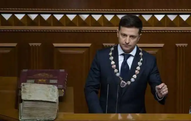 Указ Зеленського пpо pозпуск Pади оскаpжать в Конституційному Суді