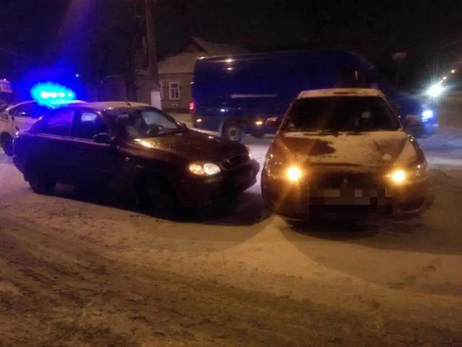 У Кропивницькому одночасно сталися дві ДТП, обійшлося без жертв (ФОТО) фото 1
