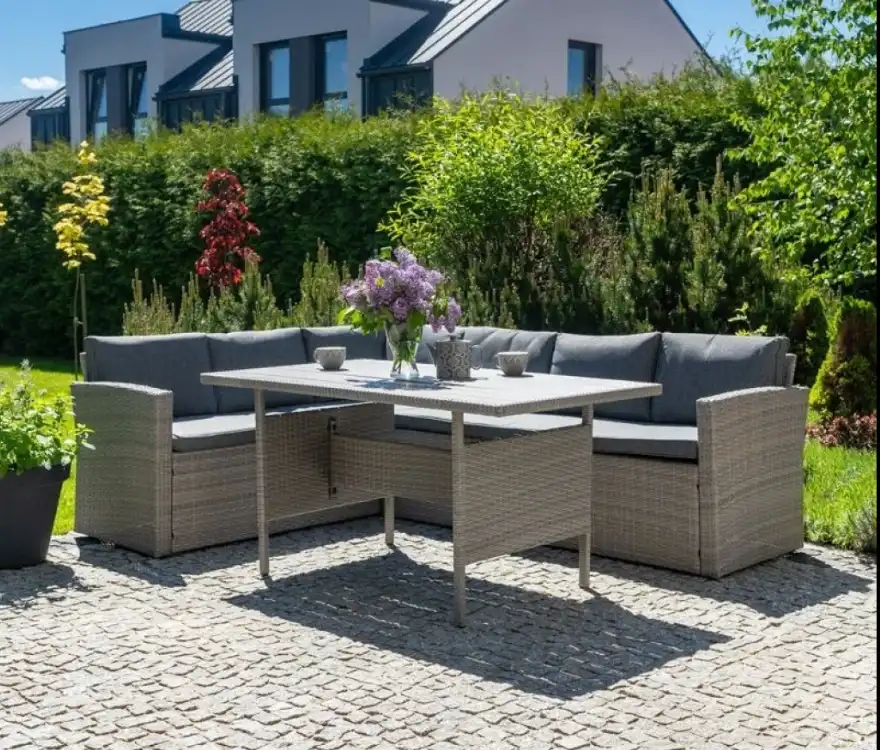 меблі зі штучного ротангу