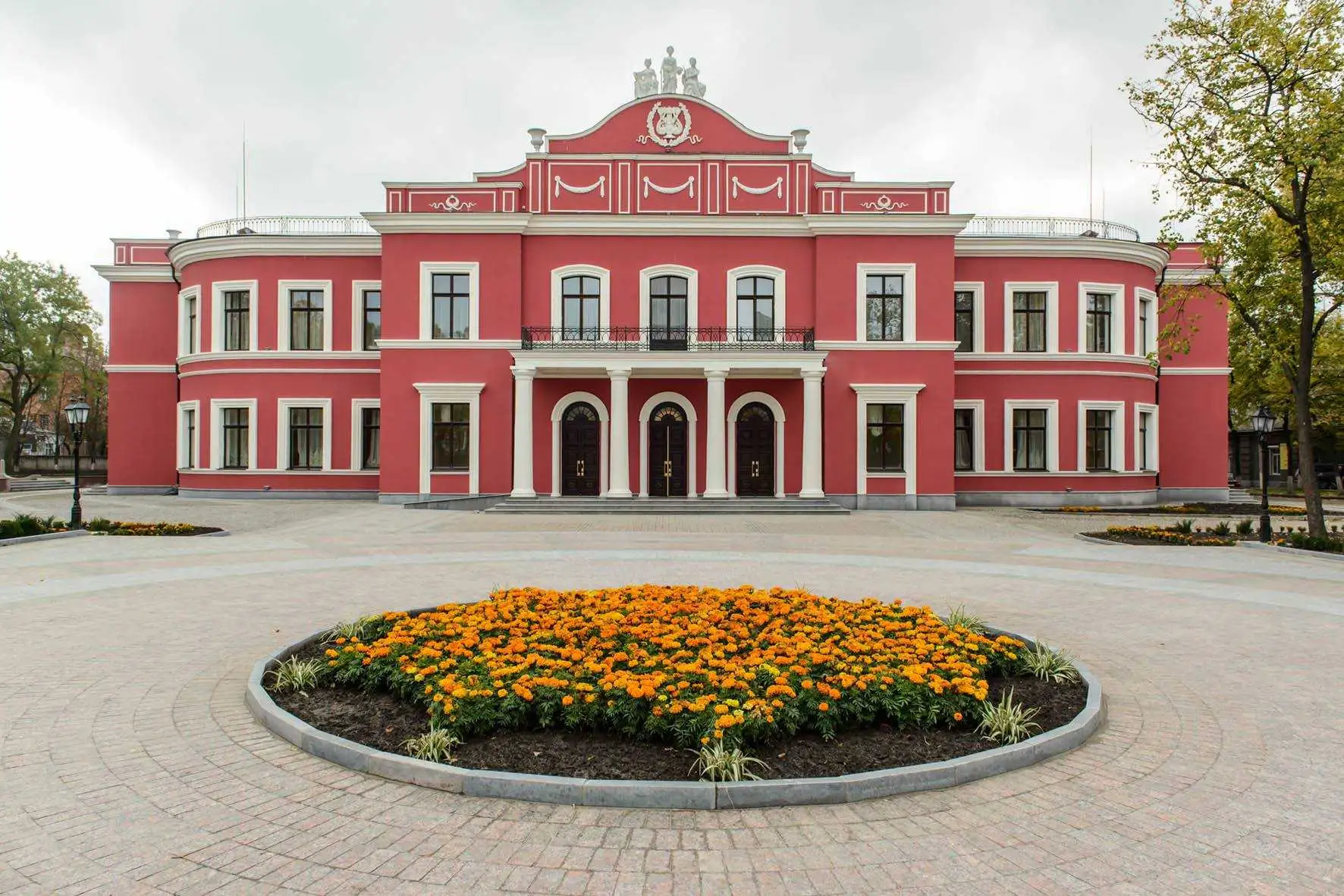 У Кропивницькому всі охочі можуть зробити фото в образах театральних героїв фото 1