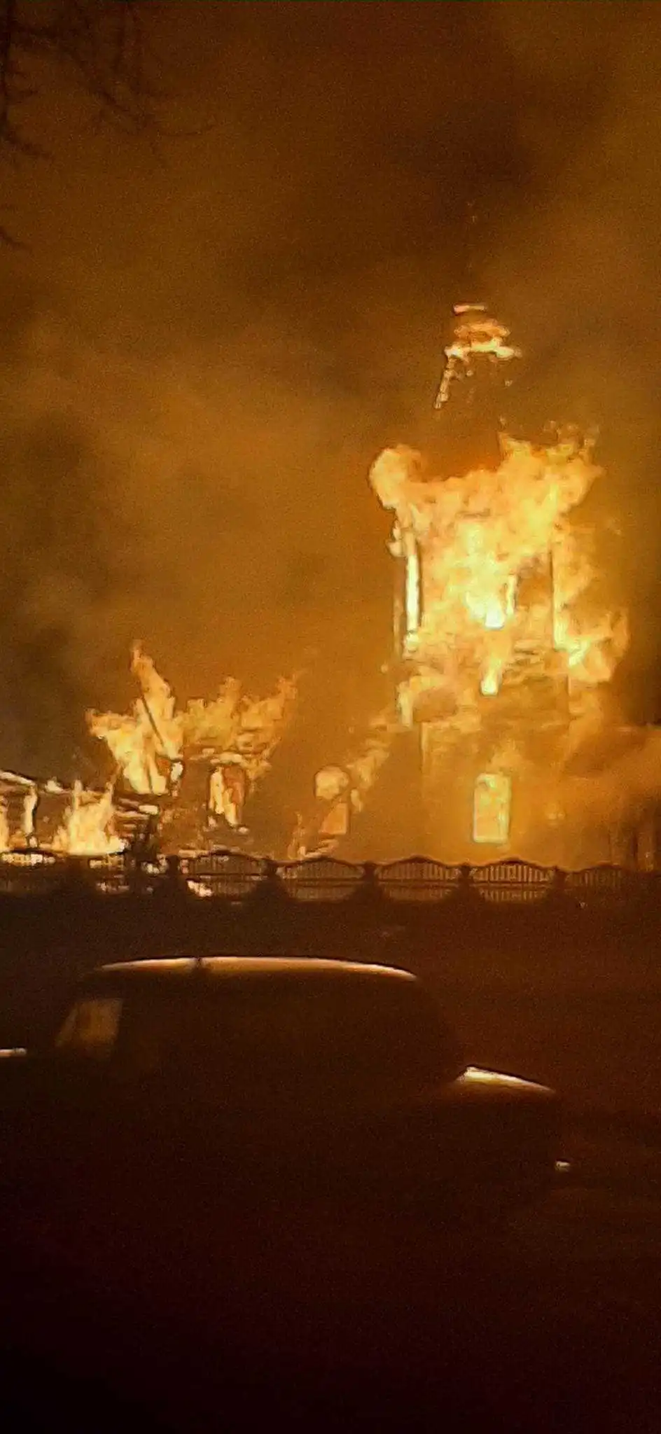 На Кіровоградщині вщент згоріла старовинна церква, староста села прокоментував подію фото 1
