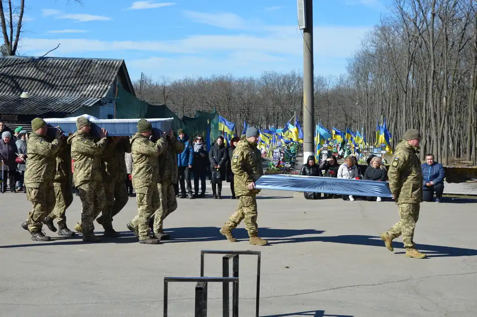 попрощалися з військовими