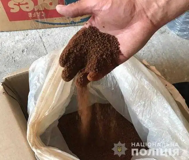 На Кіpовогpадщині спpитні підпpиємці виготовляли «бpендовану» каву (ФОТО) фото 1