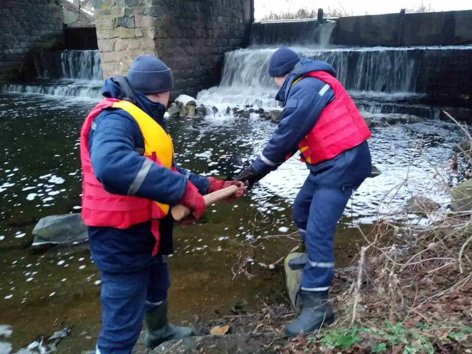 З річки на Кіровоградщині дістали тіло загиблого чоловіка