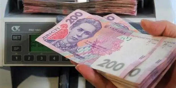 Стало відомо, наскільки підвищать «мінімалку» після «осучаснення» пенсій