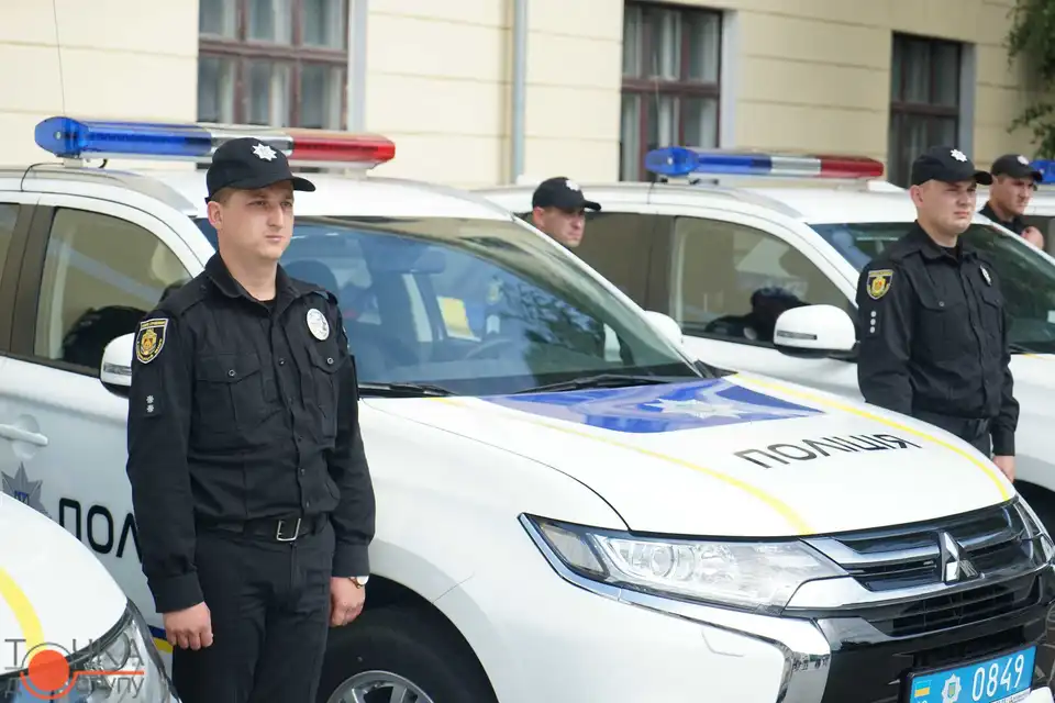 Поліцейським Кіровоградщини вручили гібридні позашляховики (ФОТОРЕПОРТАЖ)