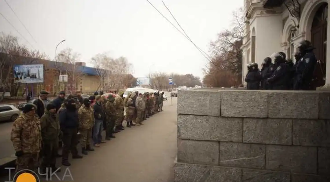 У Кіровограді "Правий сектор" знову блокує Апеляційний суд фото 1