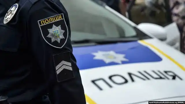 Водія доправили до ТЦК, а поліцейський нецензурно спілкувався з жінкою: на Кіровоградщині почали перевірку
